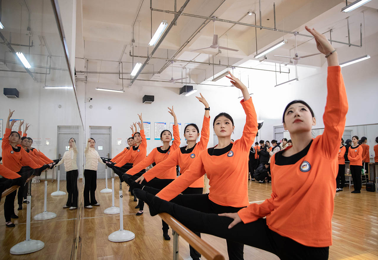 岳乱合集目录200伦